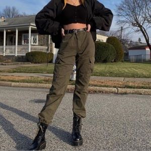 Brandy Melville Piper Baggy Cargo Pants